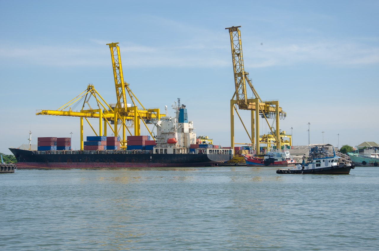 Read more about the article Optimasi Pelabuhan untuk Efisiensi Transportasi Batubara: Titan Infra Energy Memberikan Pelatihan bagi Tim
