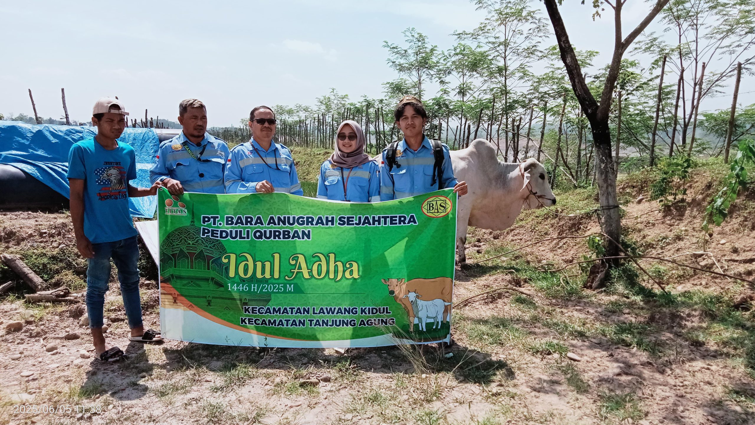 Penyaluran Hewan Kurban PT BAS Kecamatan Lawang Kidul